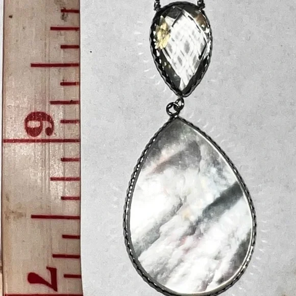 14K White Gold Peridot & Mother Of Pearl Necklace - Picture 10 of 16